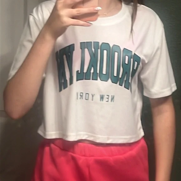 Brooklyn Crop Tee - Picture 2 of 3